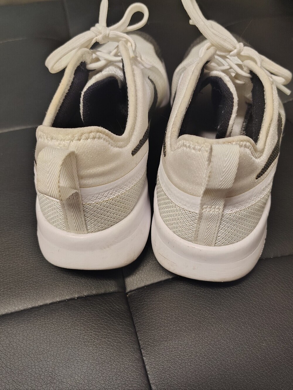 Nike Air Zoom Light Gray and Black Low-Profile Training Shoes 8.5 - Picture 4 of 6